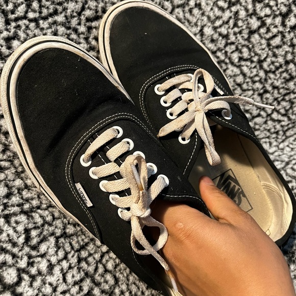 Vans - Picture 6 of 6